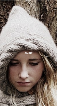 Mystical Earthling Hood by Stoarm Wyn - English, Dutch - Free