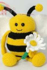 Wolcafe - Stefanie Wijers - Bella the Bee - Dutch