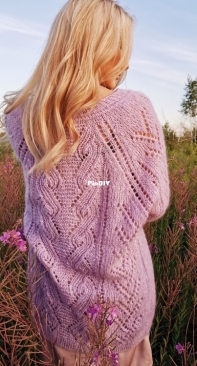 Very Berry Cardigan by Tatiana Uluceviz - English and Russian