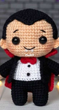 Sevdece handmade - Zeynep Sevde Özipek - Little Dracula