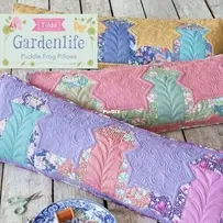 Tilda - Gardenlife -  Puddle Frog Pillows  -  Free