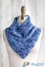 Racimo Cowl by Sarah Solomon-Free