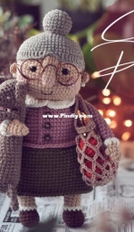 Dunaeva Toys - Evgeniya Dunaeva - Grandmother