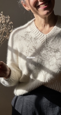 Carols Sweater - Juana Román - English or Spanish