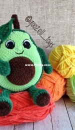 Goozell Toys - Guzel Tinchurina - Funny Avocado - Russian