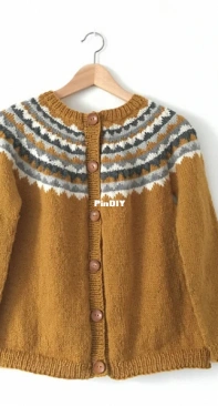 Triangles Cardigan - Lucia ruiz de Aguirre - English, Spanish