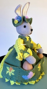 Hannys Creaties - Hanny van Someren - The mother bunny takes care of her eggs - Moederhaas zorgt voor haar eieren - Dutch