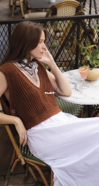 Detroit Slipover Vest by Sara Ottosson - English - Free
