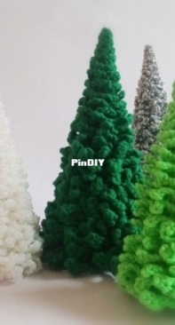 Woolaymo - Mariya Stany - Christmas Tree