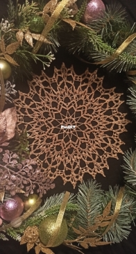 Nelly Klos - Christmas Surprise Doily - English