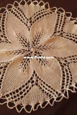 Knitted doily Lerke II
