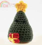 Valley Yarns: Christmas Tree by Sara Delaney