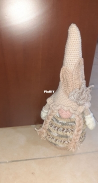beige gnome