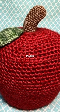 Stringy Ding Ding and Crocheted By Mia - Olive and Mia - Giant Apple - Free