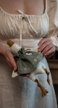 White Couturier Linen _ Lumi Duck Sewing Pattern _ English