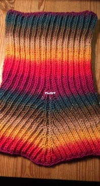 Bandana Patent Loop by Susanne Shahin-English, German -Free