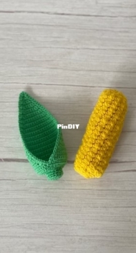 Off the Beaten Hook - Lindsey Roe - Corn on the Cob
