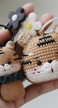 Hainchan Design - Hainchan - Hanh Tran - Tiger Head for keychain/bag charm