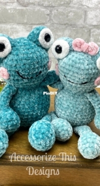 Darling Maple Designs - Sara Blake - Pocket Pal Frog - Free