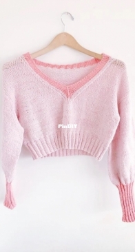 Bubble V Crop by Jessie Maed Designs - English