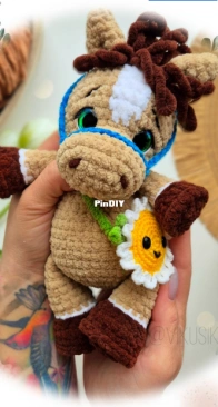 Vikusik toys - Viktoriya Kravchenko - Little Horse - English Translated