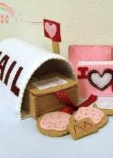 LittleCrickets - Felt Mailbox Valentine Pattern