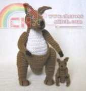 BVOE- Barbara Voelker- Kangaroo and baby