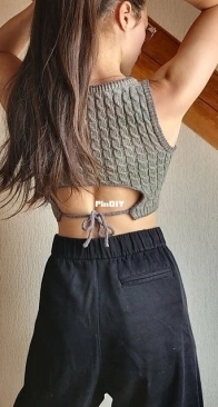 Cable Cut Out by Eleanor Alice - English