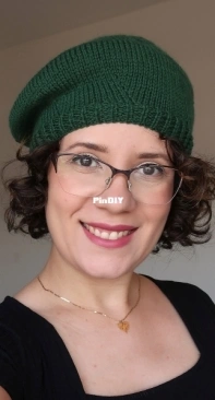 Emily Beret by Rosiene-Portuguese-Free