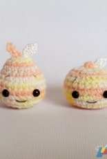 Tiny apple and pear