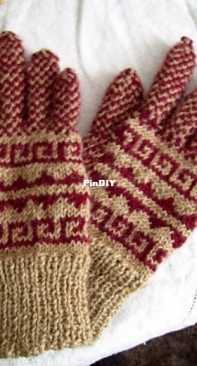 Andean gloves by Amanda Carrigan-Free