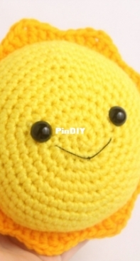 Stringy Ding Ding - Olive - Sun Amigurumi - Free