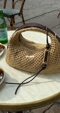 Juno Bag by Mette-Wendelboe Okkels - PetiteKnit - Russian Translated