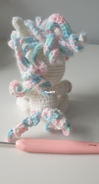 Elfin Thread - Lily Rainbow Cheeks The Chibi Unicorn