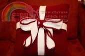 Christmas Present Pillow.. Hooked Creationz   free