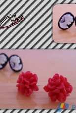 2 earrings
