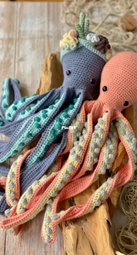 Off the Beaten Hook - Lindsey Roe - Ingrid the Octopus