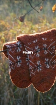 Golden Hour socks - WoollyWood Design - Anna Radchenko