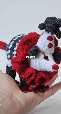 Nichet Crochet - Nicki Cayea - Mini Clown posm