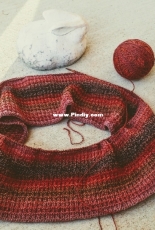 Jumping Hurdles Cowl by Judy Murgia-Free
