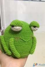 frog blue