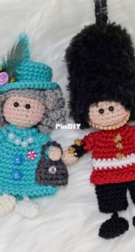 queen elisabeth and soldat mtinitoon