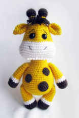 Viktoria Shakhmatova  - Baby Giraffe - Free - Translated