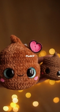 Magic Filament - Lysenko Crochet - Tatiana / Tatyana Lysenko - Poop Emoji - Emoji Caca Sonriente - English - Spanish