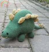 Knitted Stegosaurus by Jacob Haller - Free