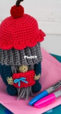 Winding Road Crochet - Lindsey Dale - Birthday Gnome - Free