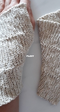 Winter wrist warmers