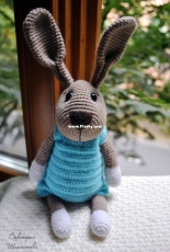 Eine Idee- Bunny in overalls - Russian - Free