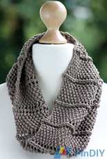 Balls to the Walls Knits-Ridge and Furrow Cowl by Gretchen Tracy-Free