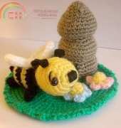 Tilda and Filur - Susanne Fagelberg - Bee and Beehive